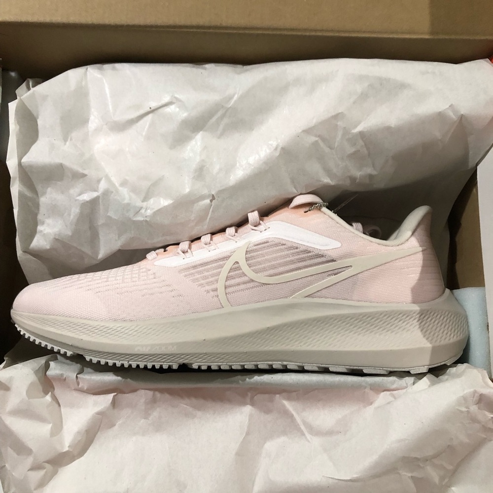 Nike Womens Air Zoom Pegasus 39 Trainers Sneakers 9.5 New in Box Light Soft Pink - Picture 2 of 16